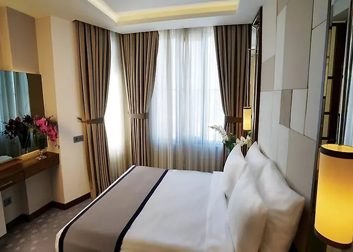 The Biancho Old - Special Category 4*